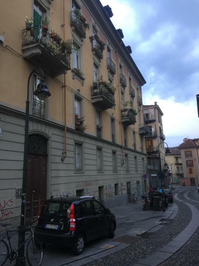 Апартаменты Mansarda In Borgo Dora Турин Экстерьер фото